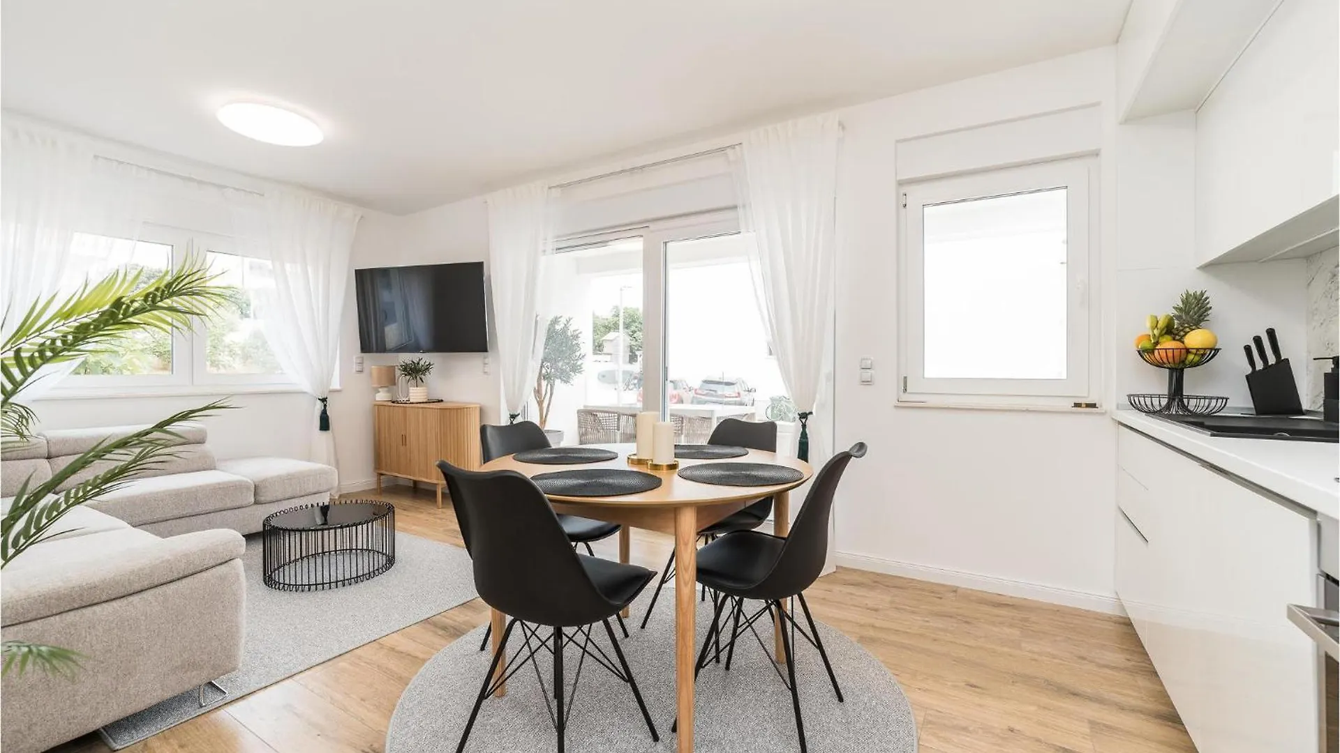2 Bedroom Beautiful Apartment In Mandre 0*,  Croatia