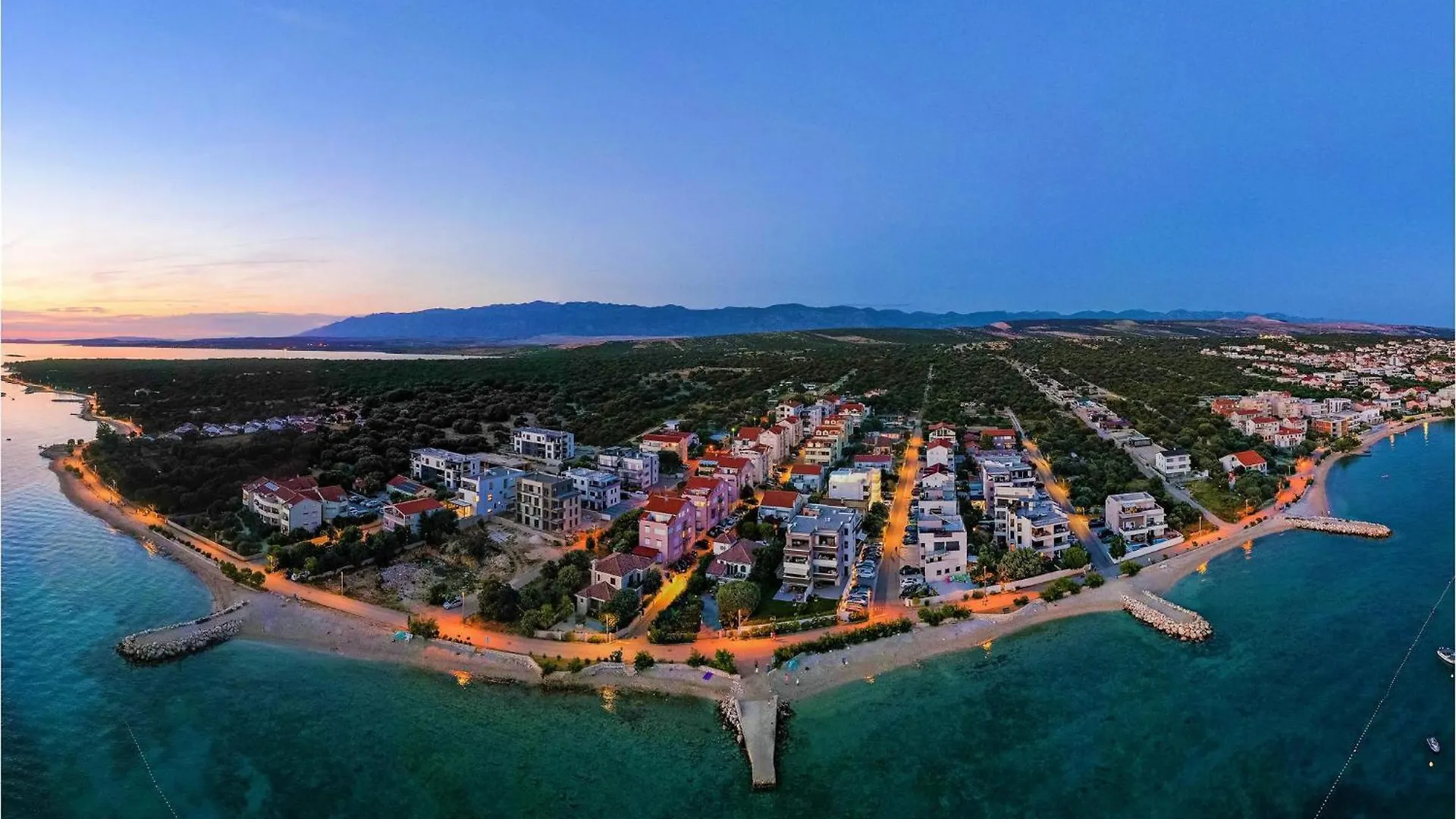 2 Bedroom Beautiful Apartment In Mandre