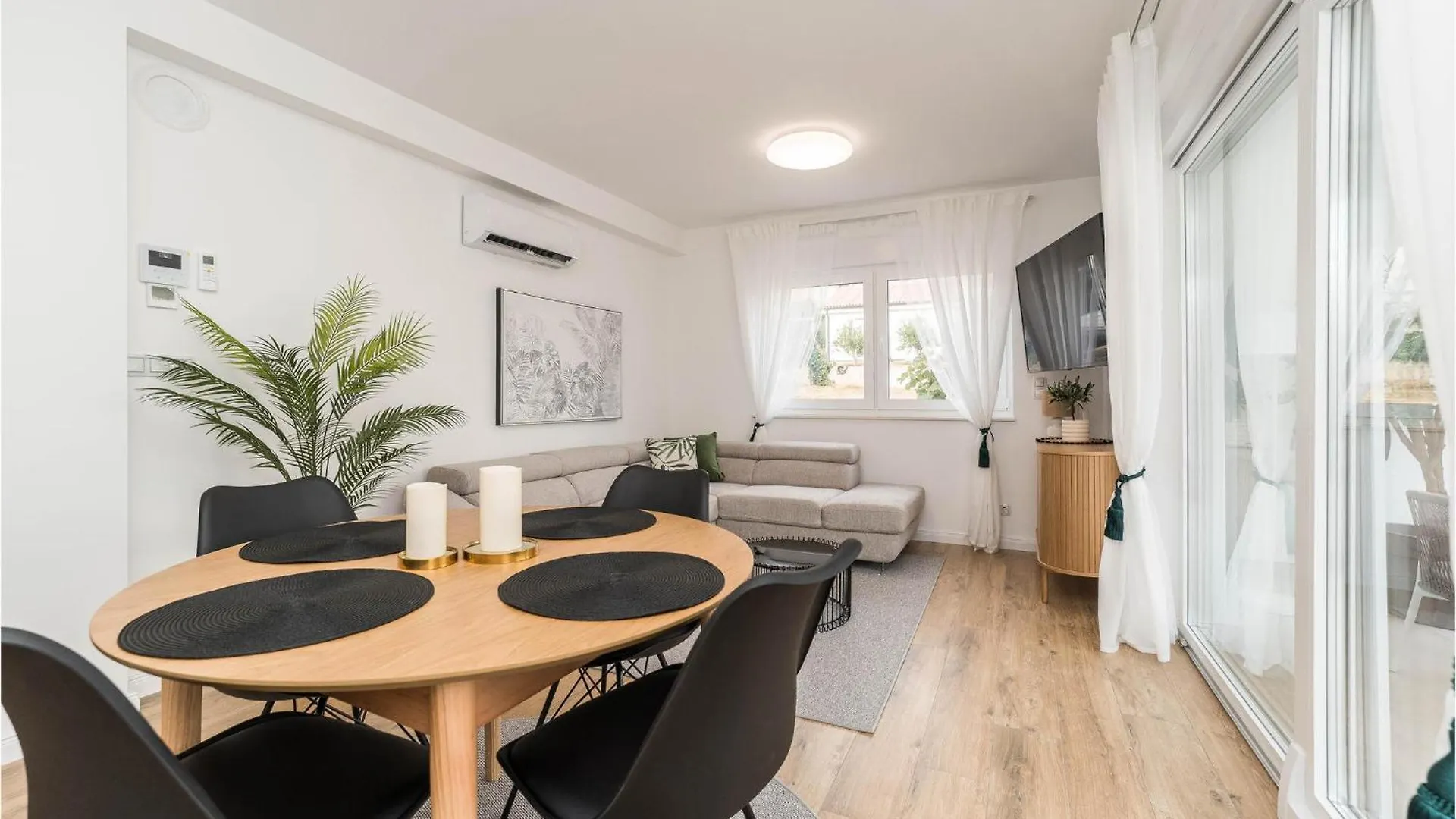 2 Bedroom Beautiful Apartment In Mandre
